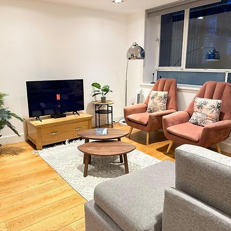 Chic 3 Bedroom Flat With Private Terrace In Holloway Near Finsbury Park Londyn Zewnętrze zdjęcie