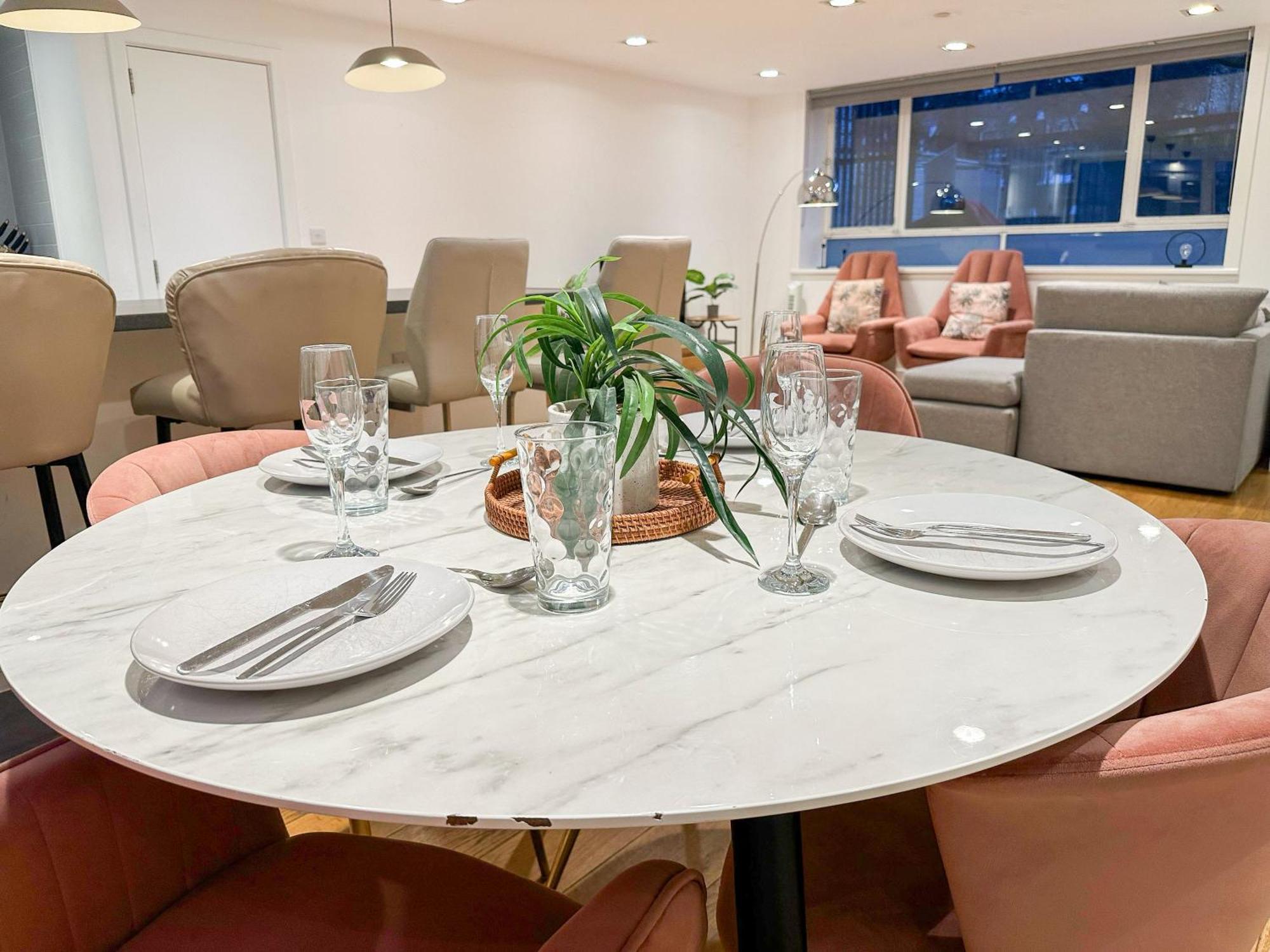 Chic 3 Bedroom Flat With Private Terrace In Holloway Near Finsbury Park Londyn Zewnętrze zdjęcie