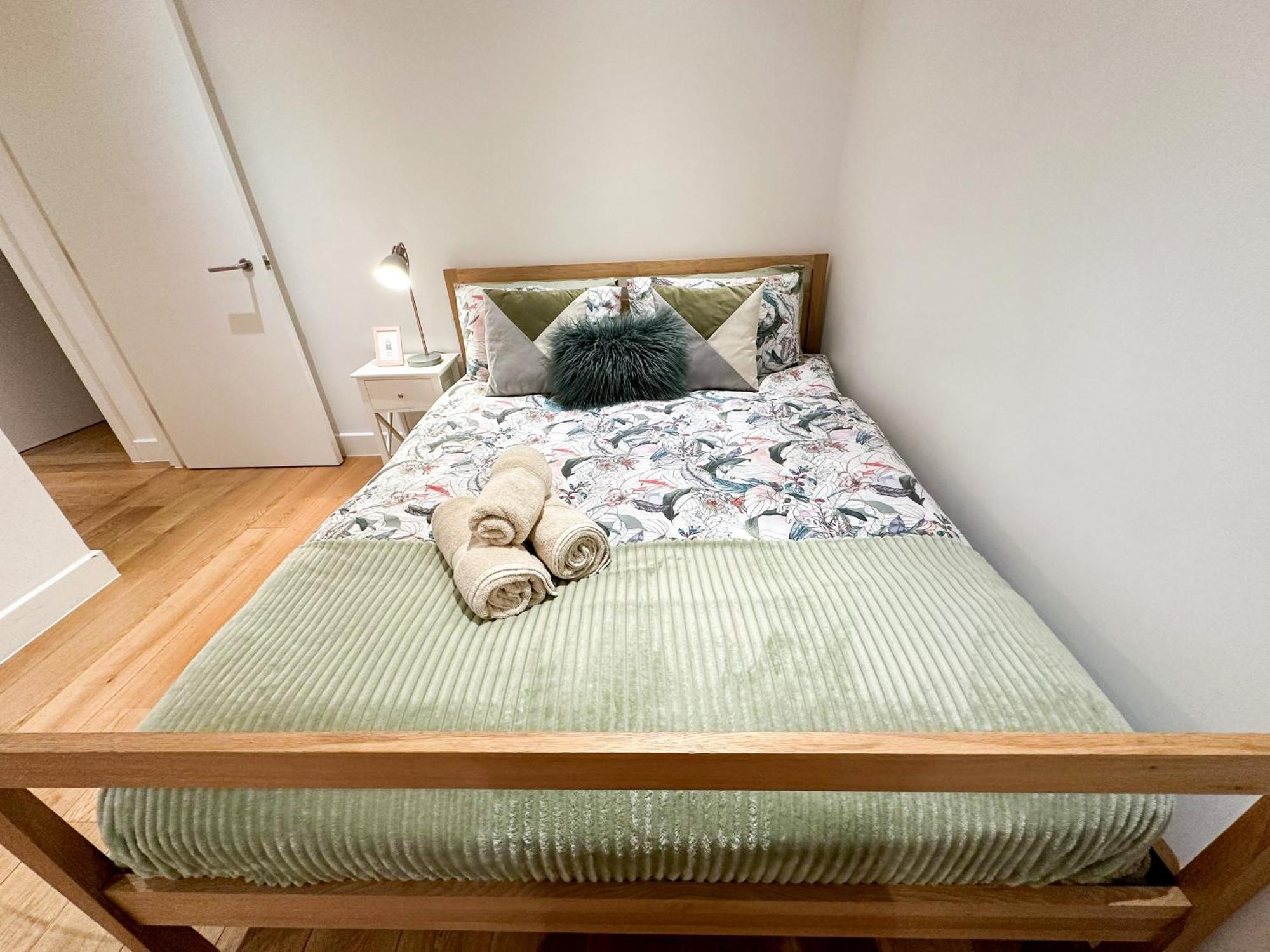 Chic 3 Bedroom Flat With Private Terrace In Holloway Near Finsbury Park Londyn Zewnętrze zdjęcie