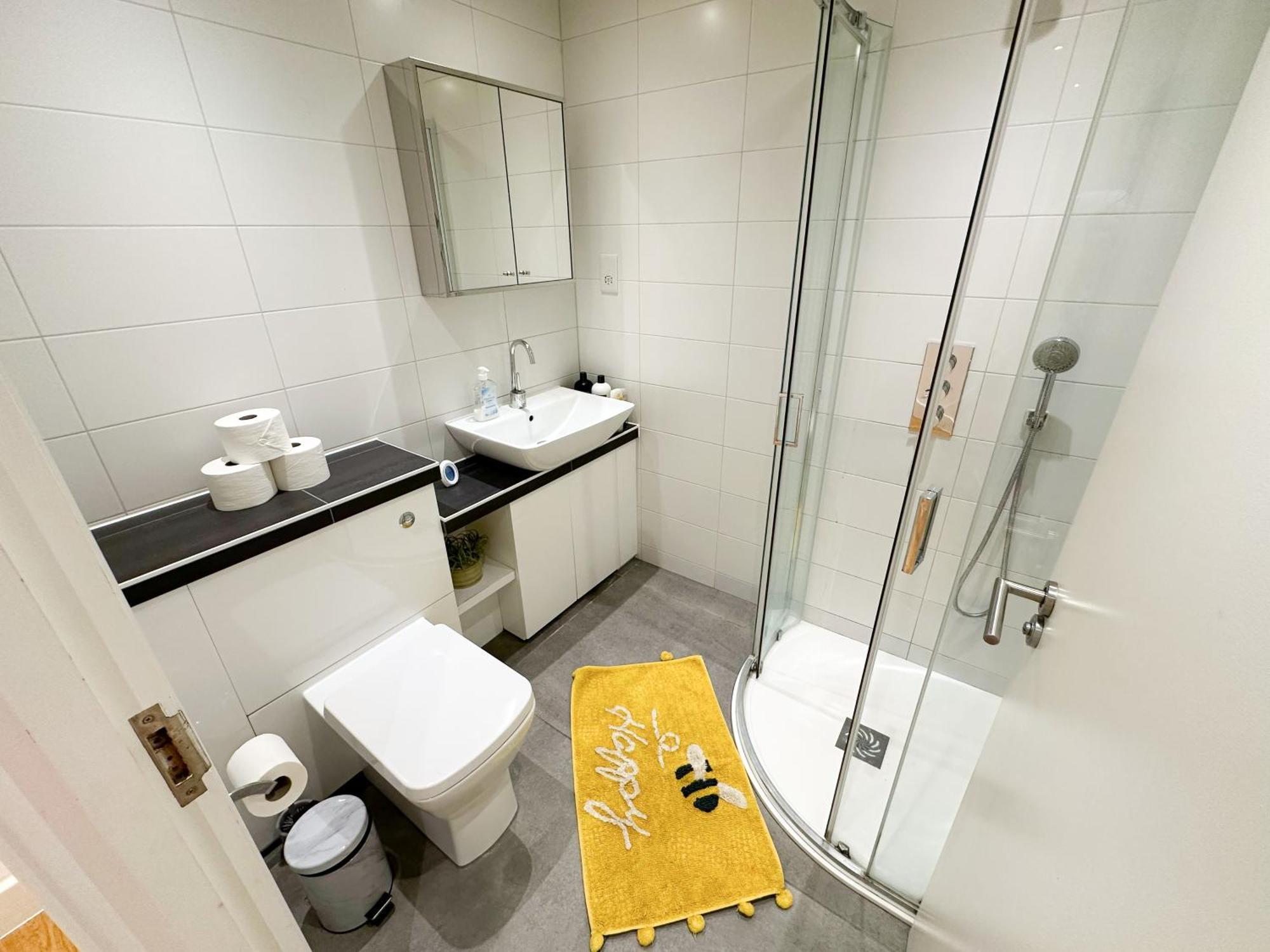 Chic 3 Bedroom Flat With Private Terrace In Holloway Near Finsbury Park Londyn Zewnętrze zdjęcie